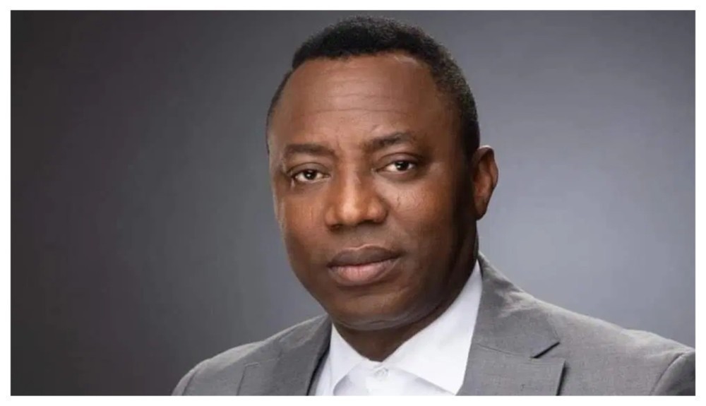 Sowore’s Supporters Accuse DSS of Assault After Activist’s Courtroom Arrest